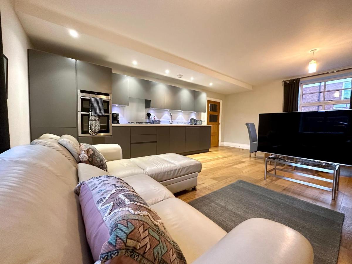 Desirable 2 Bedroom Apartment In Bicester That Sleeps 5 Exterior foto
